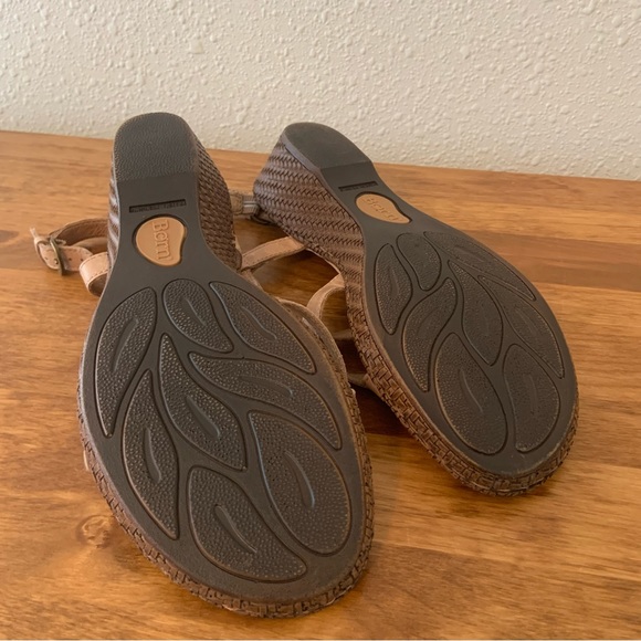 Born Strappy Sandal - Picture 4 of 5